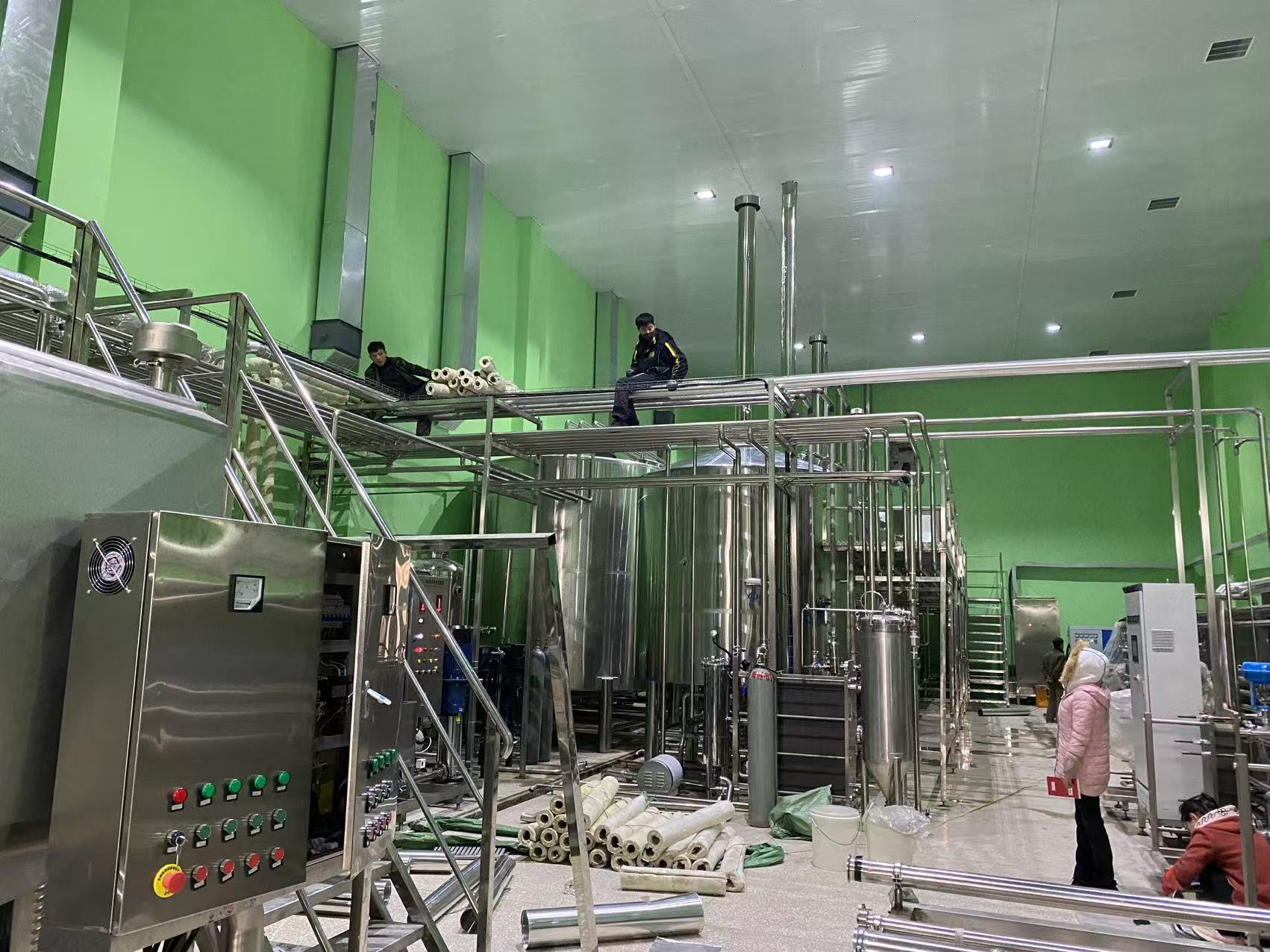 墨江精酿啤酒设备厂—精酿啤酒设备制造：传承工艺与创新科技的交融